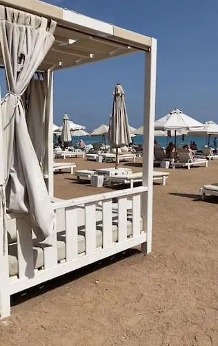 Stunning Pool View 1bed Private Access, Veranda Sahl Hasheesh *
