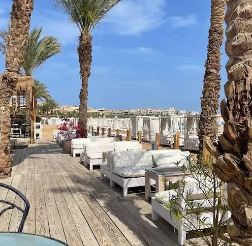Apartment Stunning Pool View 1bed Private Access, Veranda Sahl Hasheesh *