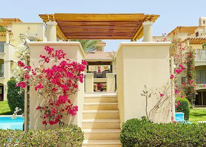 Stunning Pool View 1bed Private Access, Veranda Sahl Hasheesh