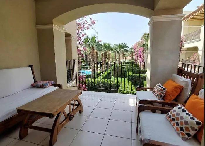 Apartment Stunning Pool View 1bed Private Access, Veranda Sahl Hasheesh *